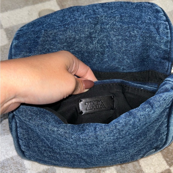 Zara Jean Crossbody Bag - Picture 5 of 5
